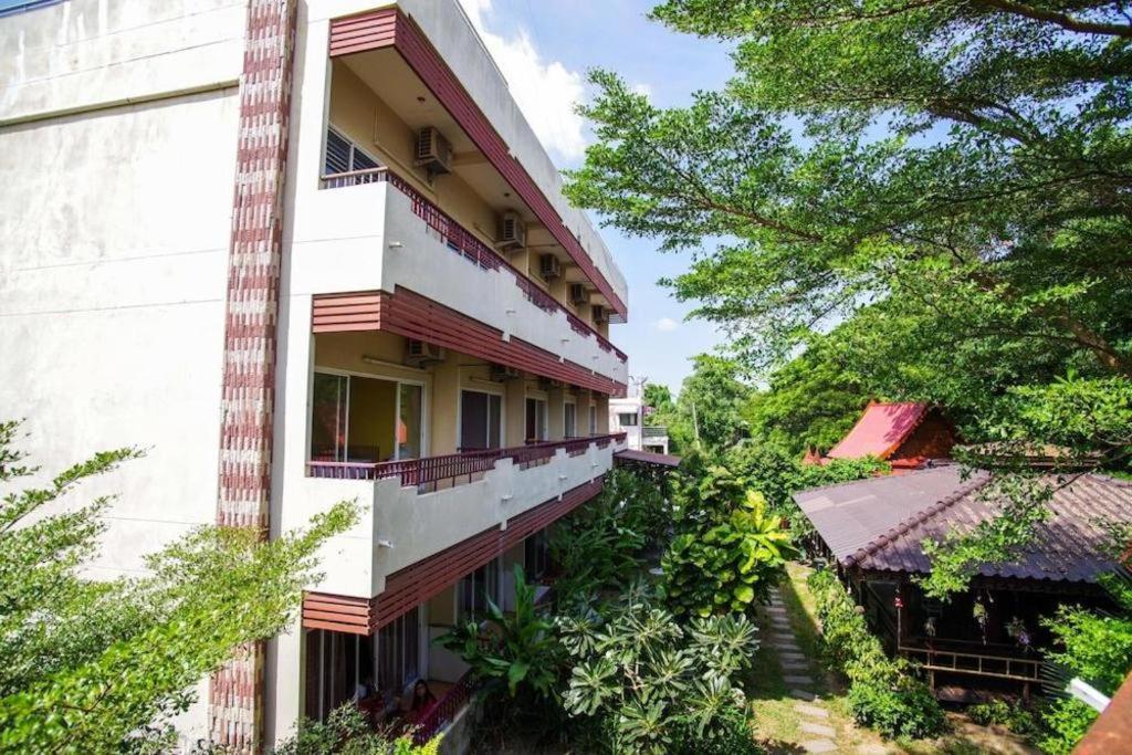 Oyo 384 Ban Sabaidee Hotel Ayutthaya Eksteriør billede