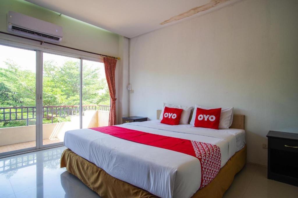 Oyo 384 Ban Sabaidee Hotel Ayutthaya Eksteriør billede