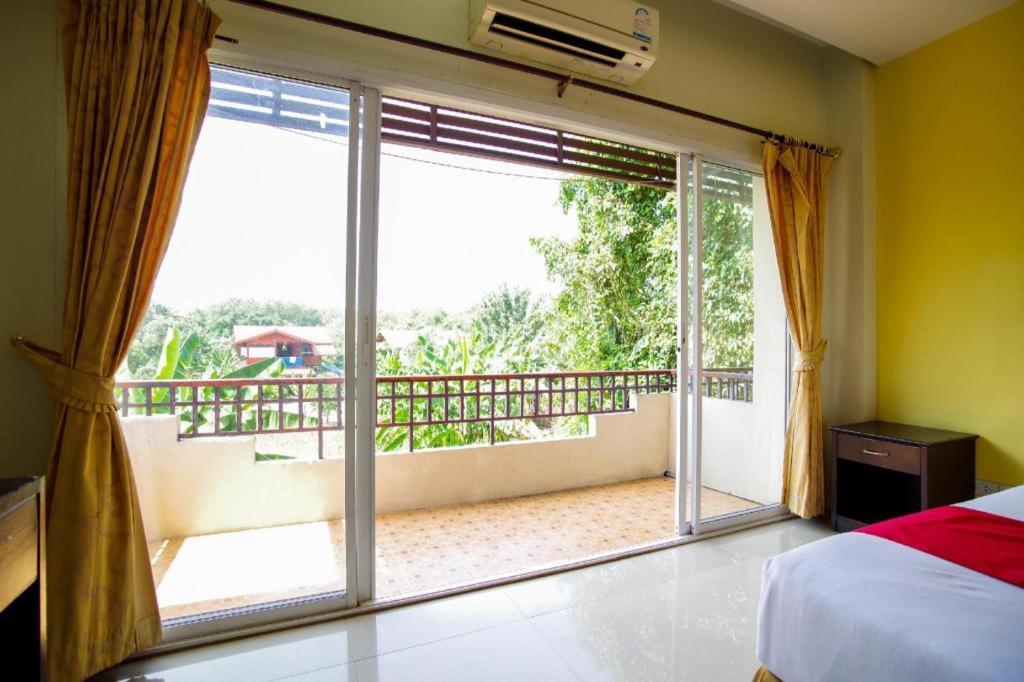 Oyo 384 Ban Sabaidee Hotel Ayutthaya Eksteriør billede