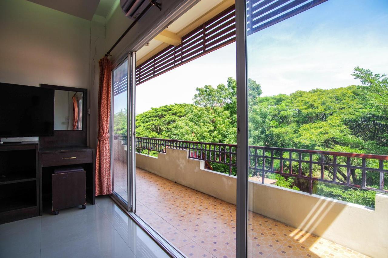 Oyo 384 Ban Sabaidee Hotel Ayutthaya Eksteriør billede